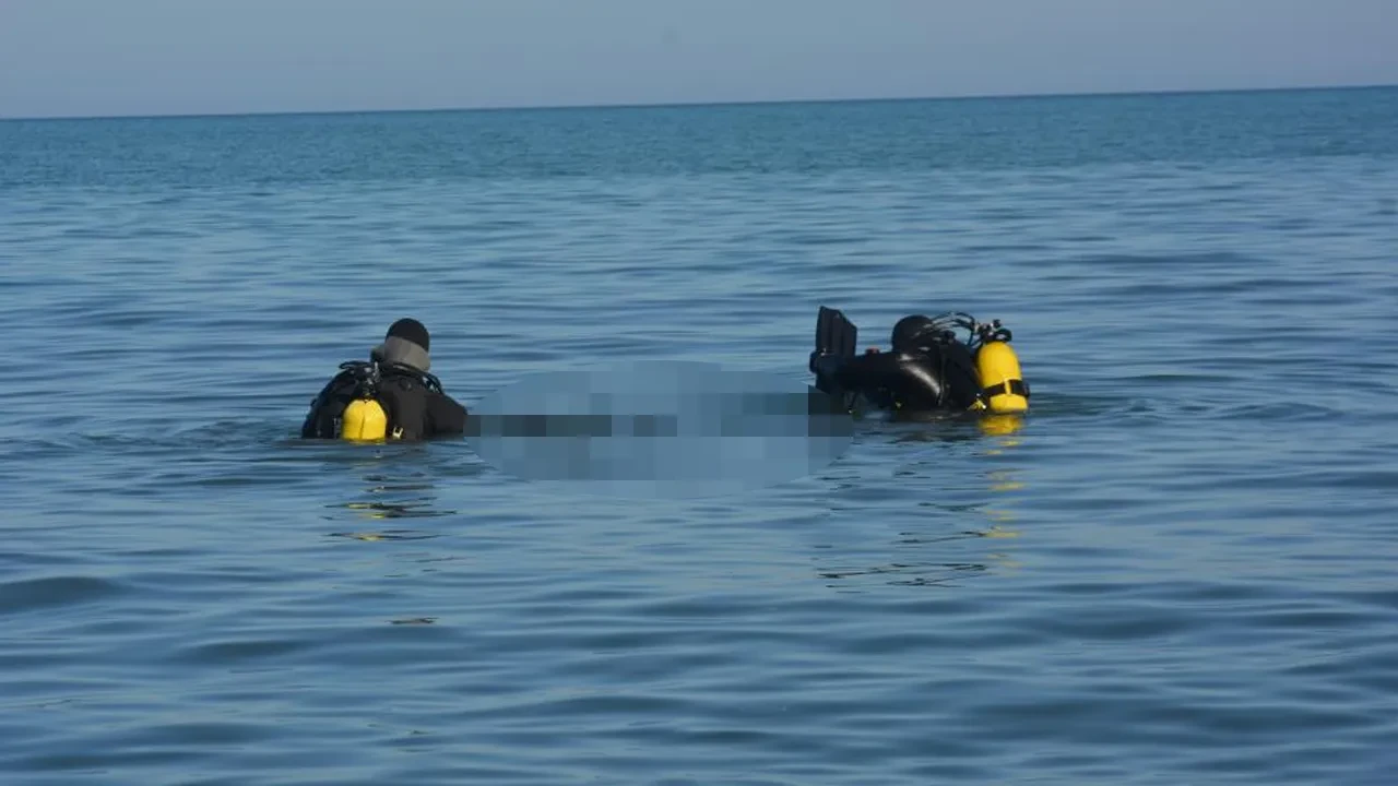 Sahilde gezen vatandaşlar dehşete düştü! Denizde cansız kadın bedeni buldular