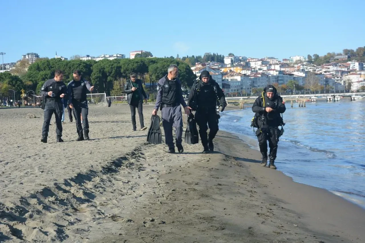 Sahilde gezen vatandaşlar dehşete düştü! Denizde cansız kadın bedeni buldular