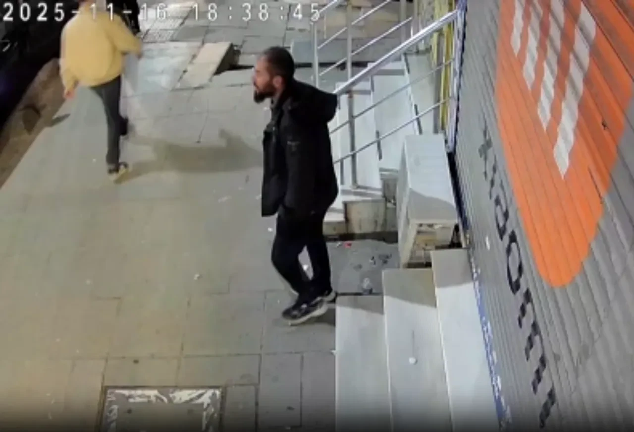 Sultangazi'de dehşet anları! Boşandığı eşinin eski kocasına dönmesini kabul edemedi!