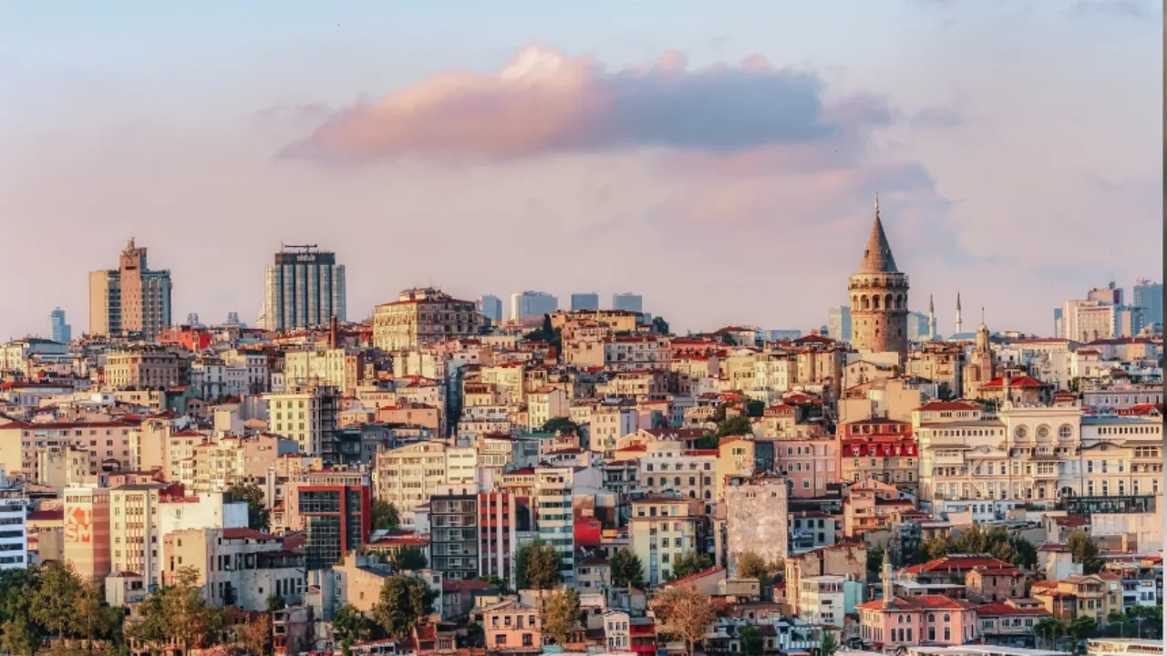 Tapu, kira, emlak vergisi, emsal değer... Hepsi zamlanacak! Hakan Özelmacıklı'dan ev sahibi ve kiracılara uyarı