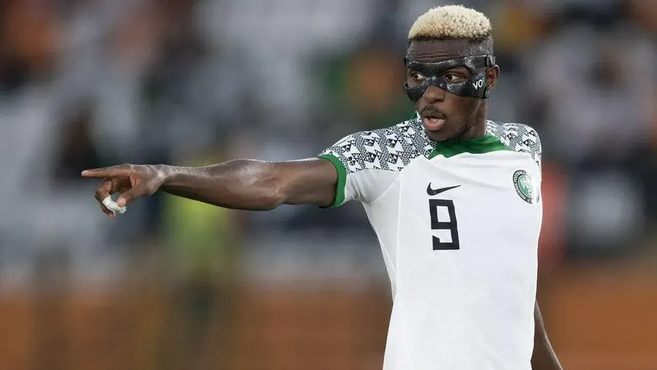 Victor Osimhen sakatlandı mı, kaç hafta yok? Osimhen'in sakatlık durumuyla ilgili ilk açıklama geldi