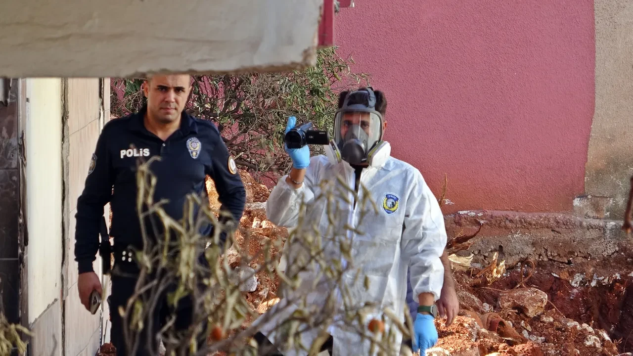 Yangın için ihbar alan ekipler cesede rastladı! Bina kentsel dönüşüm içi boşaltılmıştı
