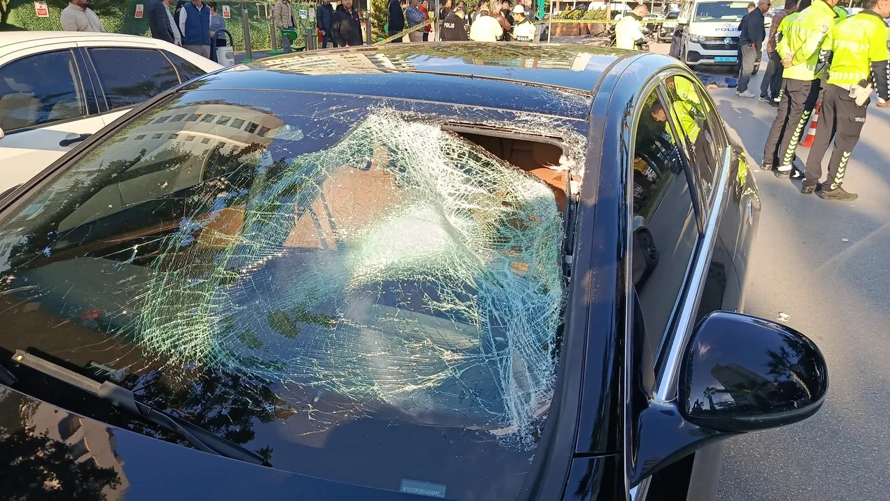 Yaya geçidinde dehşet: Bisikletli çocuk hayatını kaybetti, sürücü arabasını bırakıp kaçtı