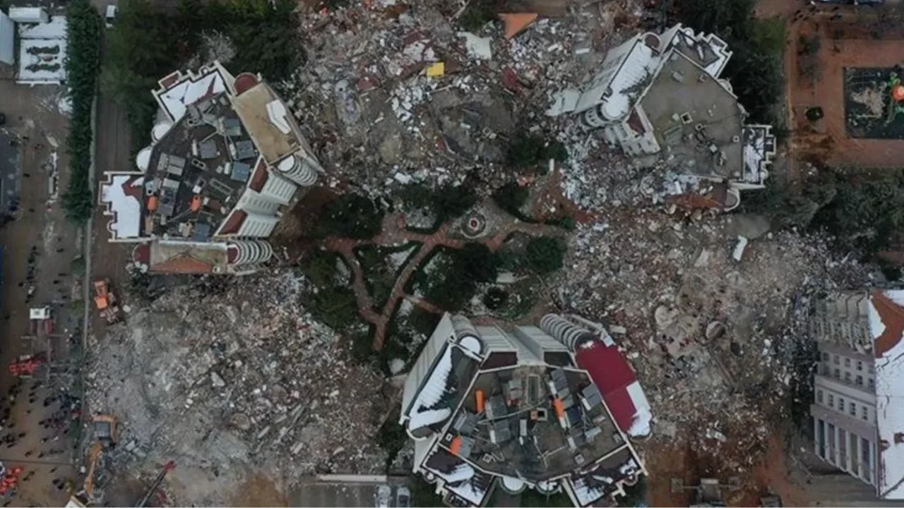 51 kişiye mezar olan Furkan Apartmanı'nda dehşete düşüren detay: 'Kesilen kolonları ben taşıdım'