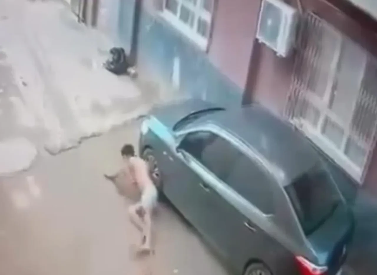 Adana'da yasak aşk cinayeti! Kız kardeşinin yasak ilişki yaşadığı adamı iç çamaşırıyla kaçarken sokak ortasında öldürdü