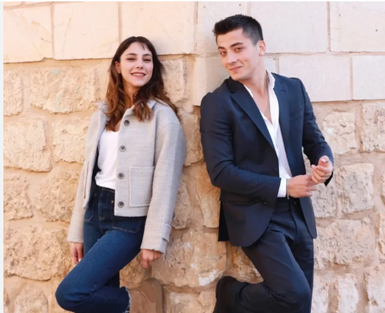 Atakan Özkaya'nın totemleri Saba Tümer'i gülme krizine soktu 