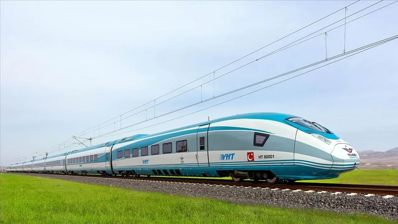 Bakan Uraloğlu açıkladı: Tren biletlerinde öğretmenlere yüzde 50 indirim!