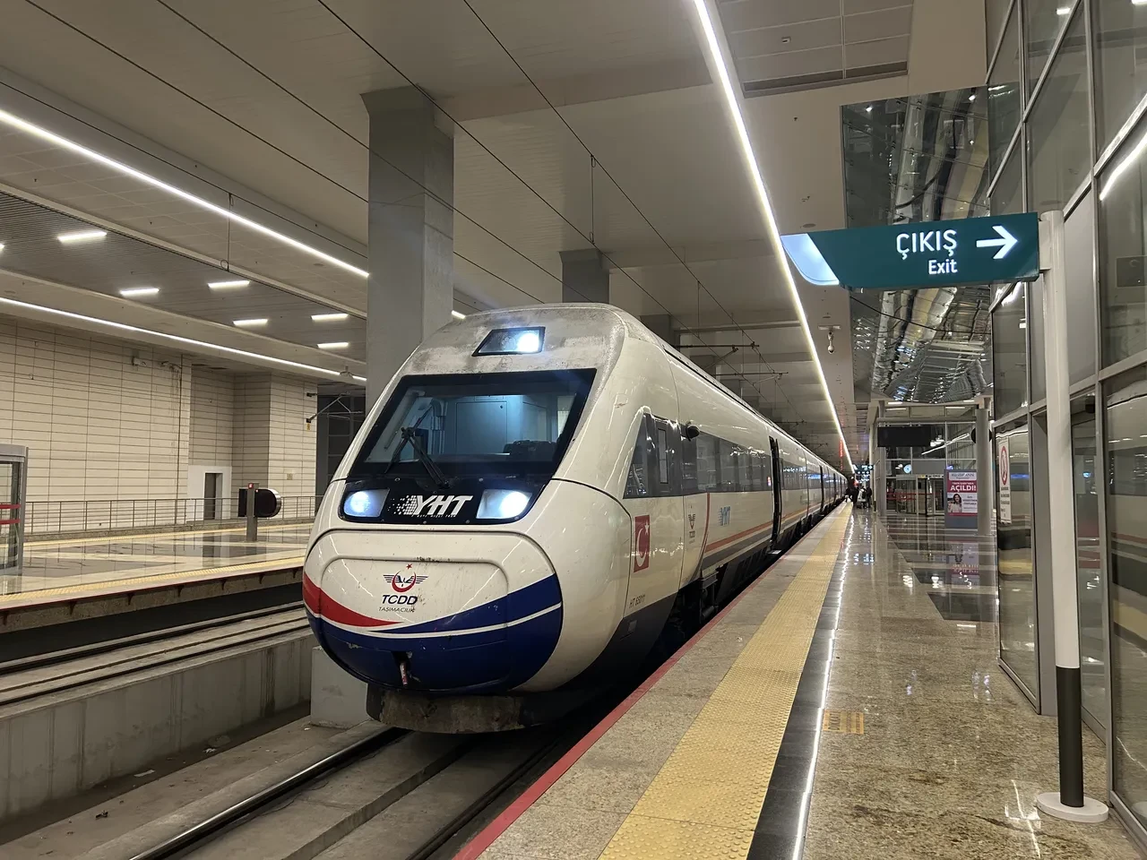 Bakan Uraloğlu açıkladı: Tren biletlerinde öğretmenlere yüzde 50 indirim!