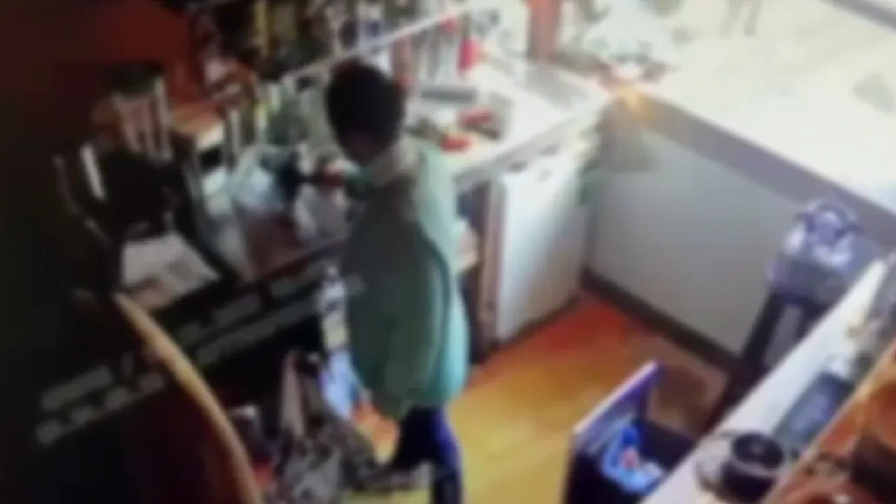 Beyoğlu'nda Türk kahvesinden zehirlendi: Hayati tehlikesi devam ediyor! Görüntüler ortaya çıktı