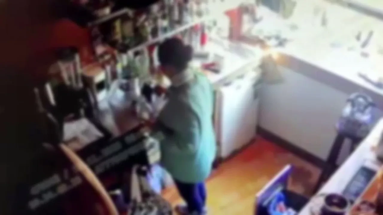 Beyoğlu'nda Türk kahvesinden zehirlendi: Hayati tehlikesi devam ediyor! Görüntüler ortaya çıktı