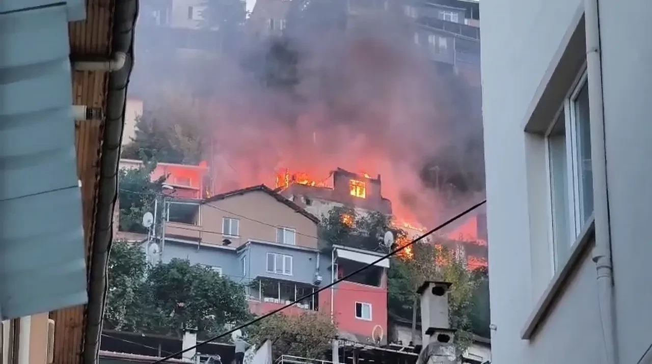 Bursa'da çıkan yangında yaşlı adamın cesedi bulundu