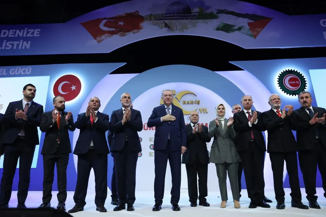 Cumhurbaşkanı Erdoğan'dan enflasyon vurgusu: 'Hayat pahalılığını çözeceğiz'