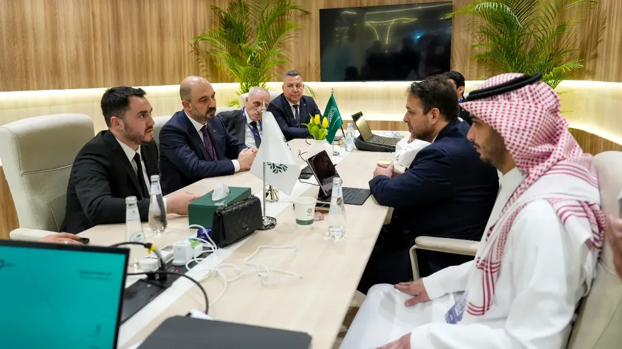 Emlak Konut’un ilk global projesi “Hayat Mekke” için imzalar atıldı