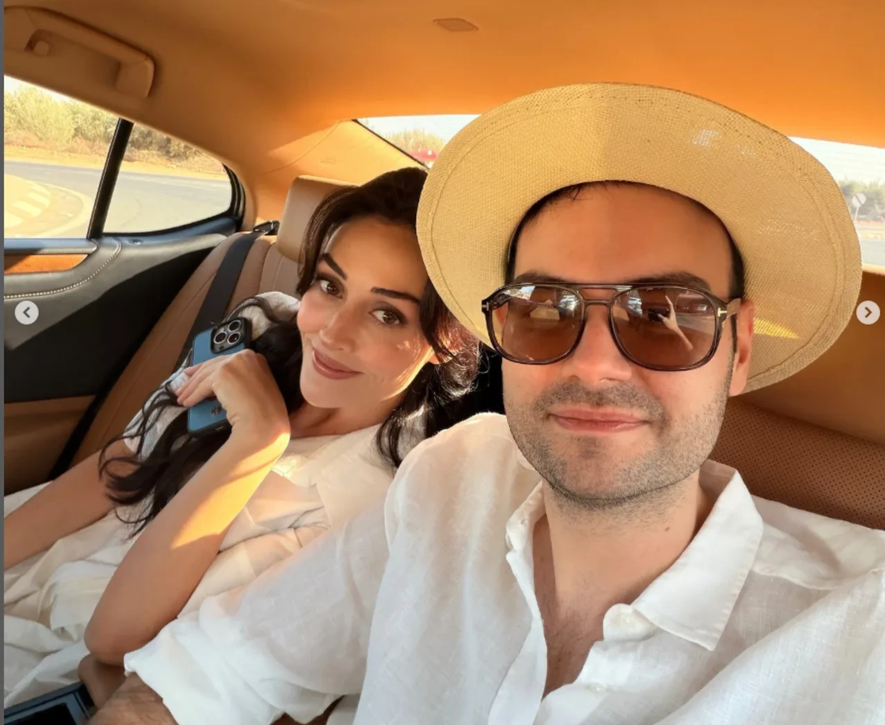 Esra Bilgiç'ten bir ilk! Faruk Sabancı ile aşka geldi, peş peşe paylaşımlar geldi 