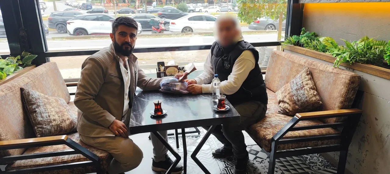 Haram paraya dokunmadı! Taksisinde unutulan binlerce liranın sahibine ulaştı: "Kul hakkından kaçının, kuldan kaçmayın"