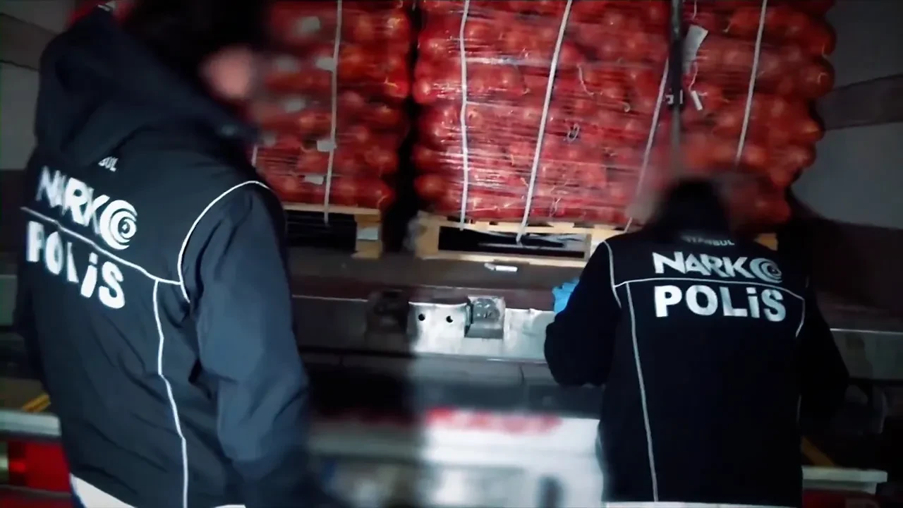 İstanbul'da uyuşturucu operasyonu! 1 milyonu aşkın hap ele geçirildi 