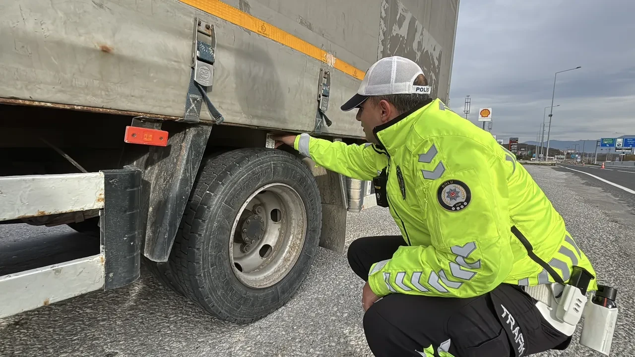Kış geldi denetimler başladı! Kış lastiği olmayana geçit yok