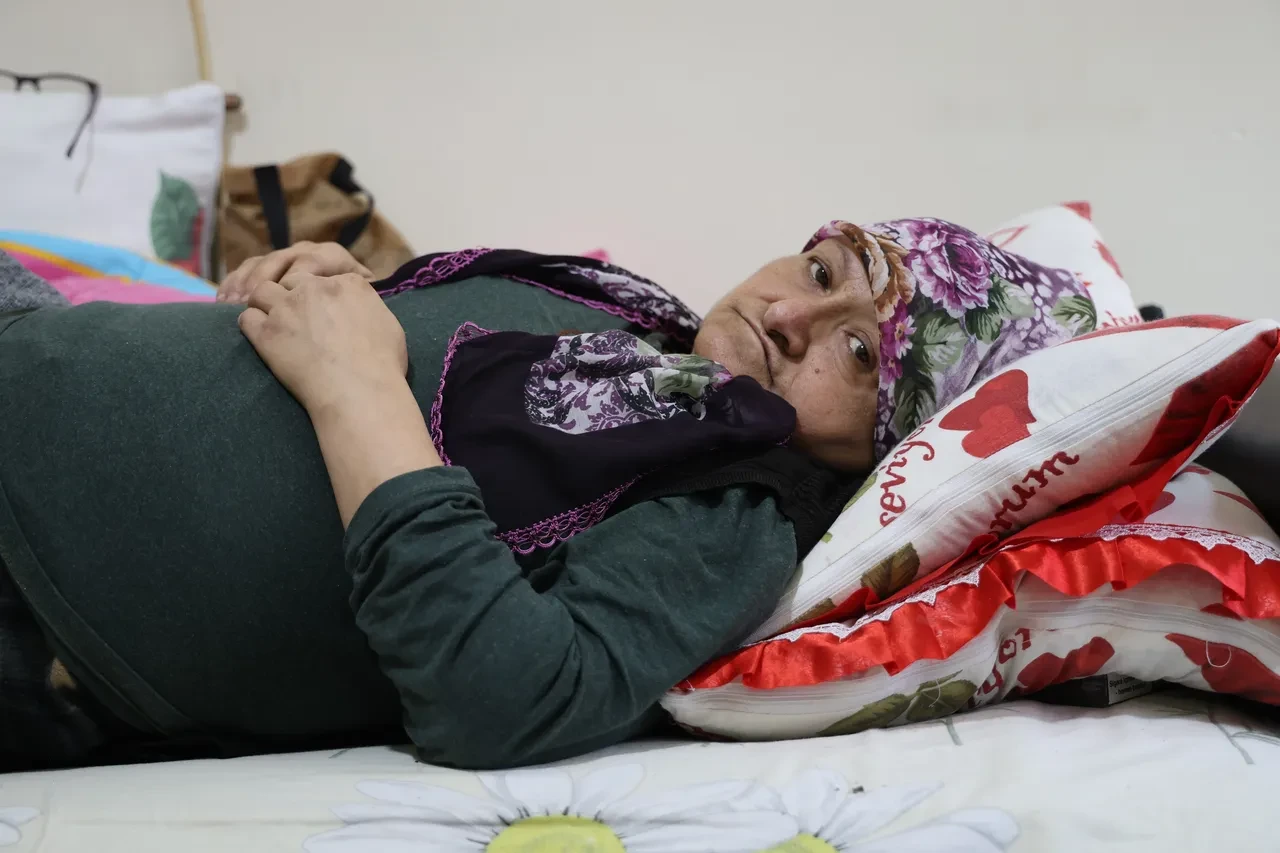 Vicdansızlığın böylesi! Kanser hastası kadın altınlarını 26 yıllık komşusuna kaptırdı