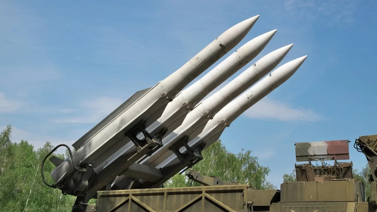 Almanya'dan uzun menzilli füze! Rusya'yı kızdıracak adım