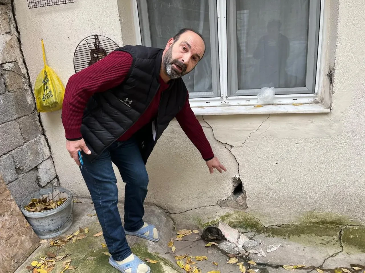 İzmir'de bir mahallede kazı alarmı! Hastalıktan ölmedim, tünelden öleceğim