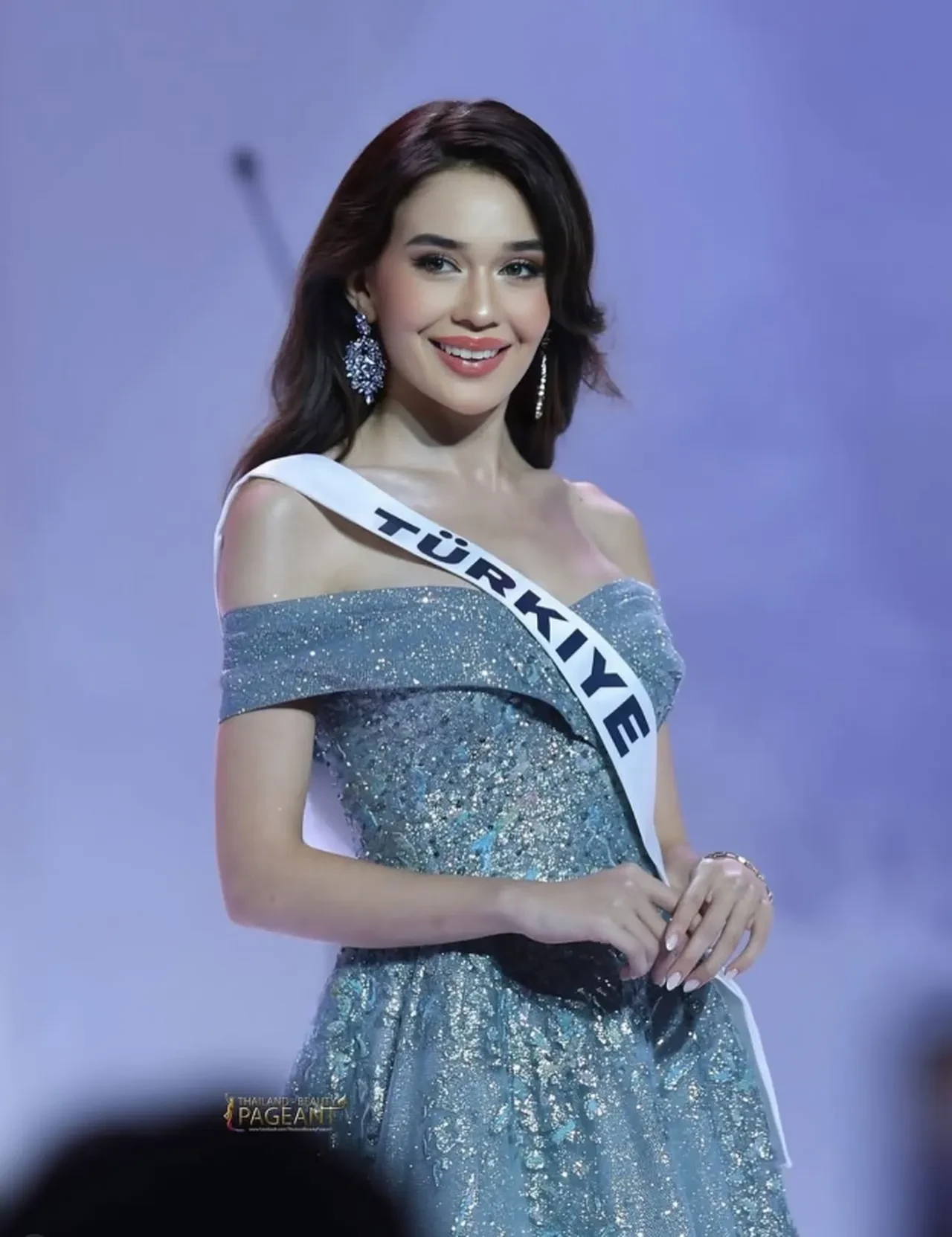 Kainat Güzellik Yarışması'nda sular durulmuyor! "Seçim şeffaf değil" diyen jüri üyesi istifa etti 