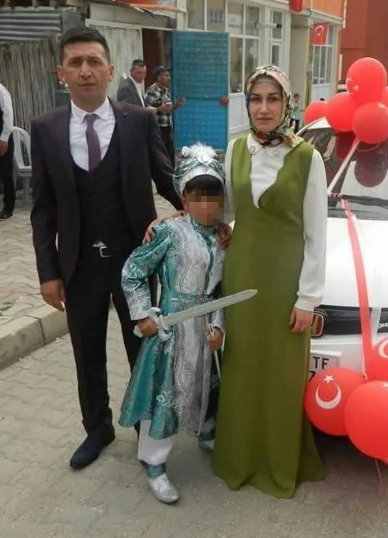 Kıskançlık krizine giren koca, eşini öldürüp intihar etti