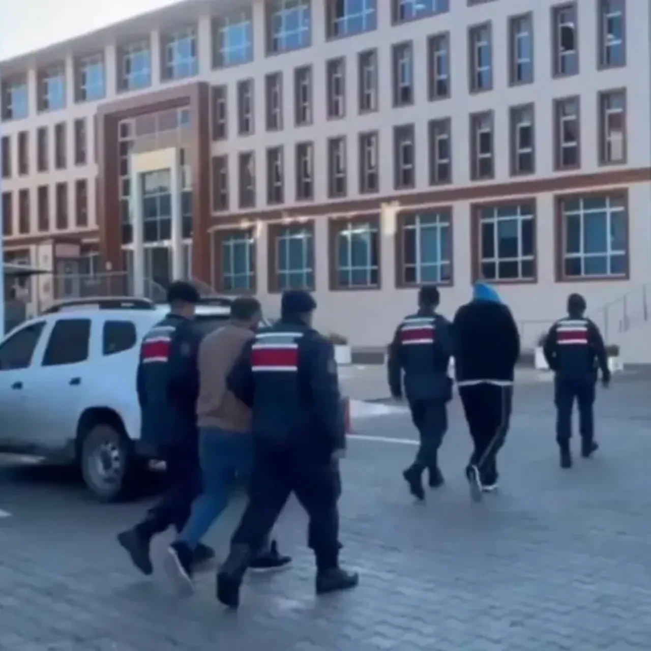 Organize suç örgütlerine darbe! Çok sayıda şüpheli yakalandı 