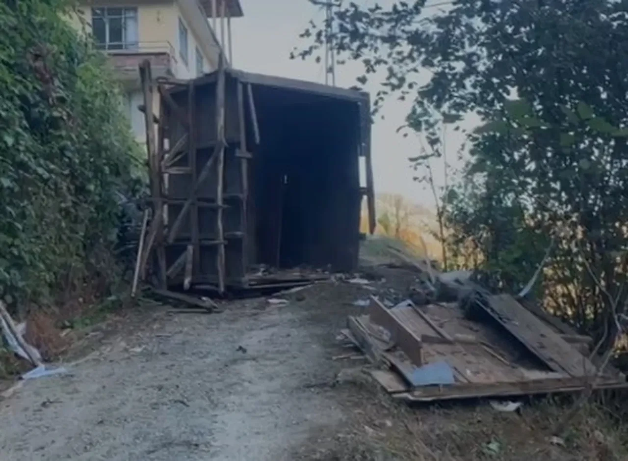 Rize'de ahşap yapı faciası: Ölü ve yaralılar var!