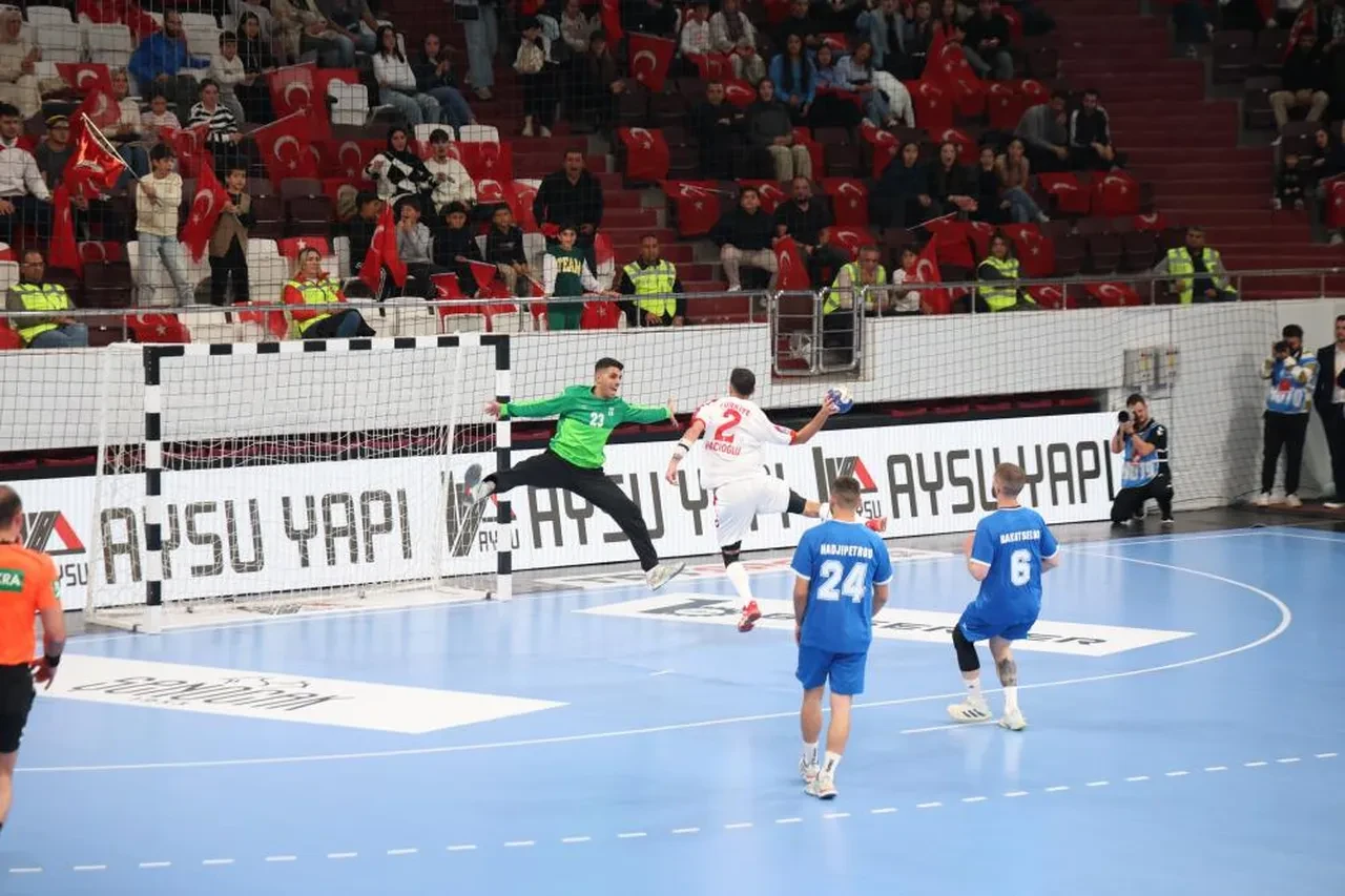 A Milli Hentbol Erkek Milli Takımı ikinci turda! Güney Kıbrıs Rum Kesimi'ni devirdiler