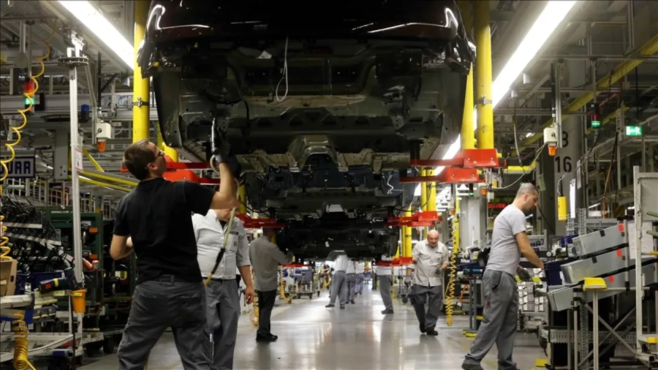 Almanya'yı zor günler bekliyor: 2026 için işten çıkarma sinyali geldi!