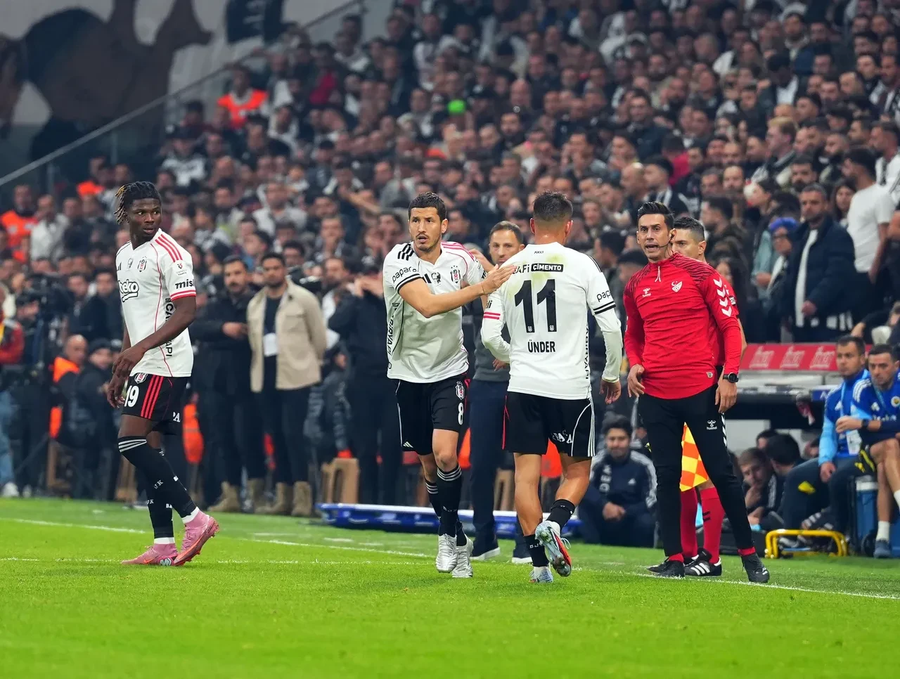 Beşiktaş Fenerbahçe maç skoru kaç kaç? Nefes kesen maçta 5 gol