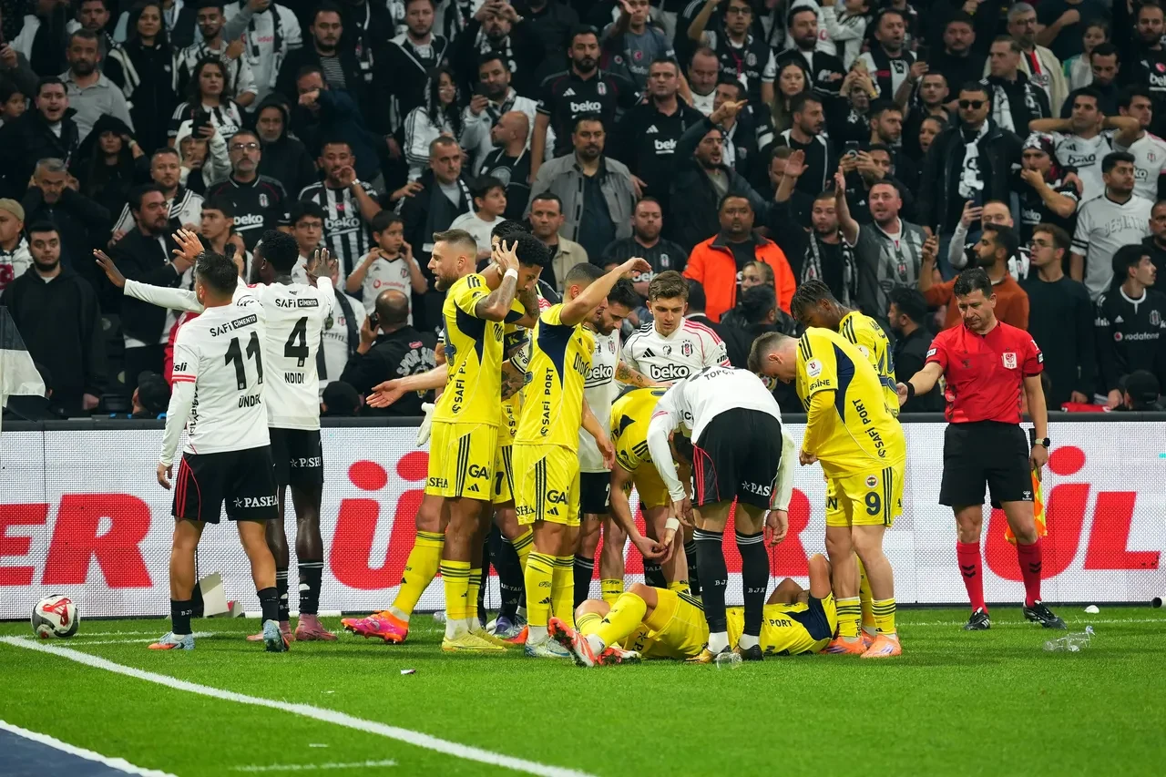 Beşiktaş Fenerbahçe maç skoru kaç kaç? Nefes kesen maçta 5 gol
