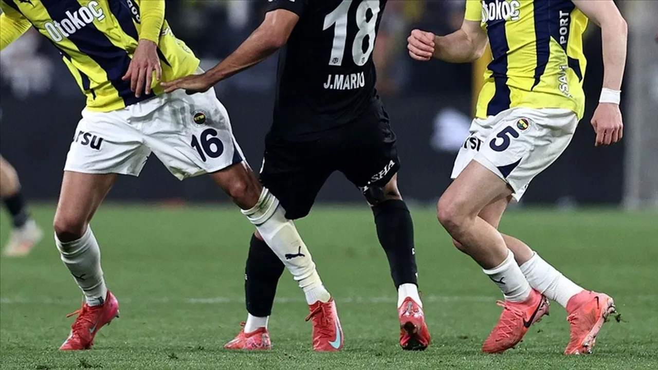 Beşiktaş Fenerbahçe maçı hangi sahada, stadyumda? Derbi mücadelesi bugün oynanacak