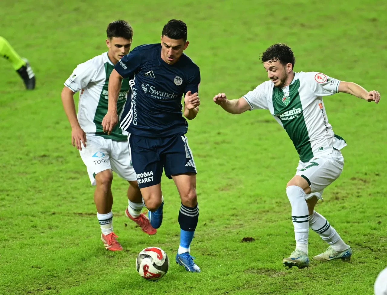 Bursaspor maçı hangi kanalda, nereden canlı izlenir? Bursaspor Kahramanmaraş İstiklal Spor maçı saat kaçta?