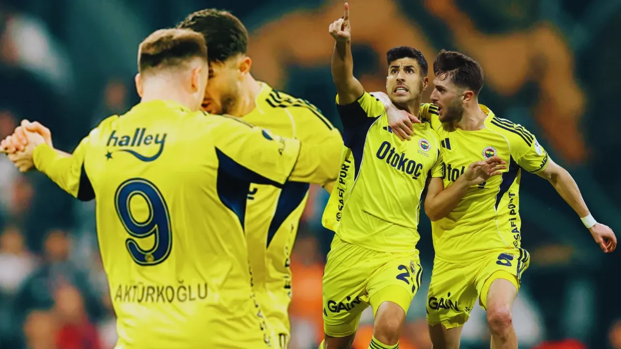 Derbide sürpriz sonuç: Fenerbahçe 2-0'dan geri gelip Beşiktaş'ı devirdi!