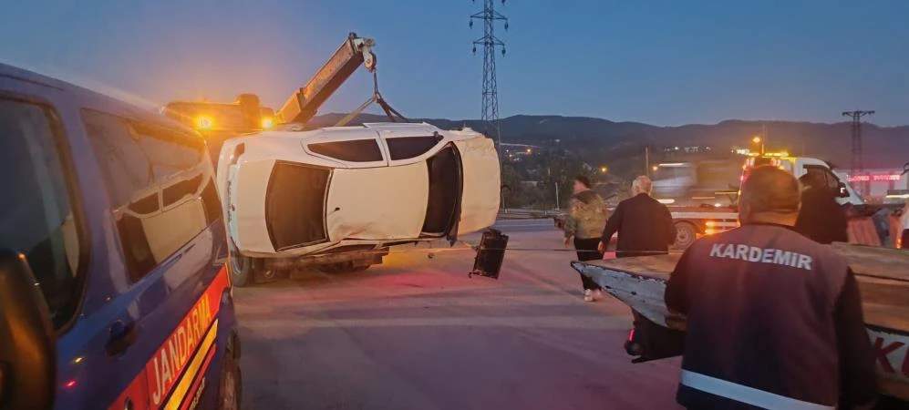 Karabük'te feci kaza: Otomobil takla attı, 2 kişi yaralandı