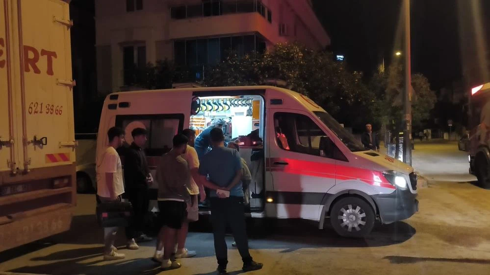 Antalya'da süs için yakılan mum yangına davetiye çıkardı