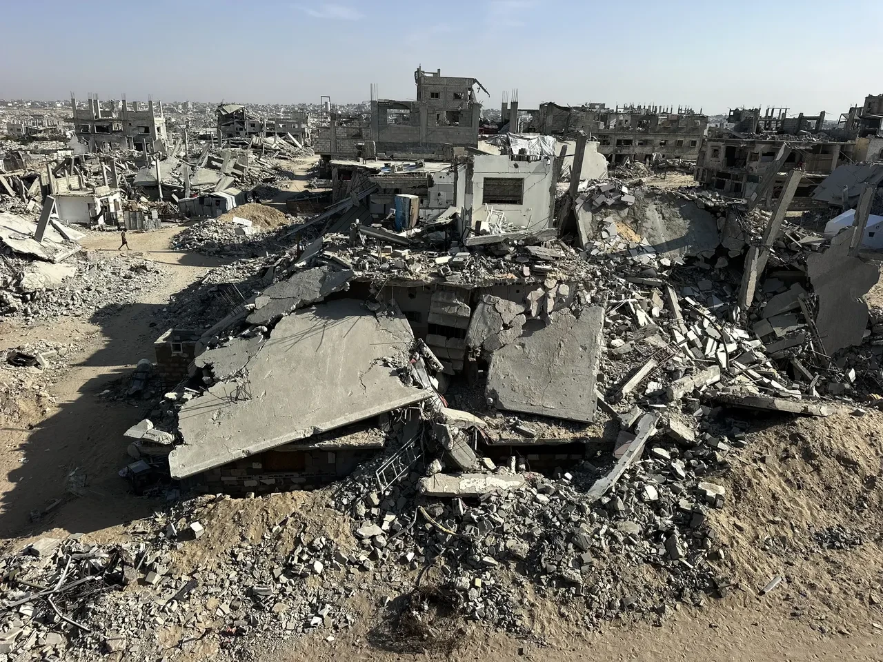 İsrail ateşkese rağmen Gazze'de ölüm saçıyor: Filistinlilerin evlerini havaya uçurdu