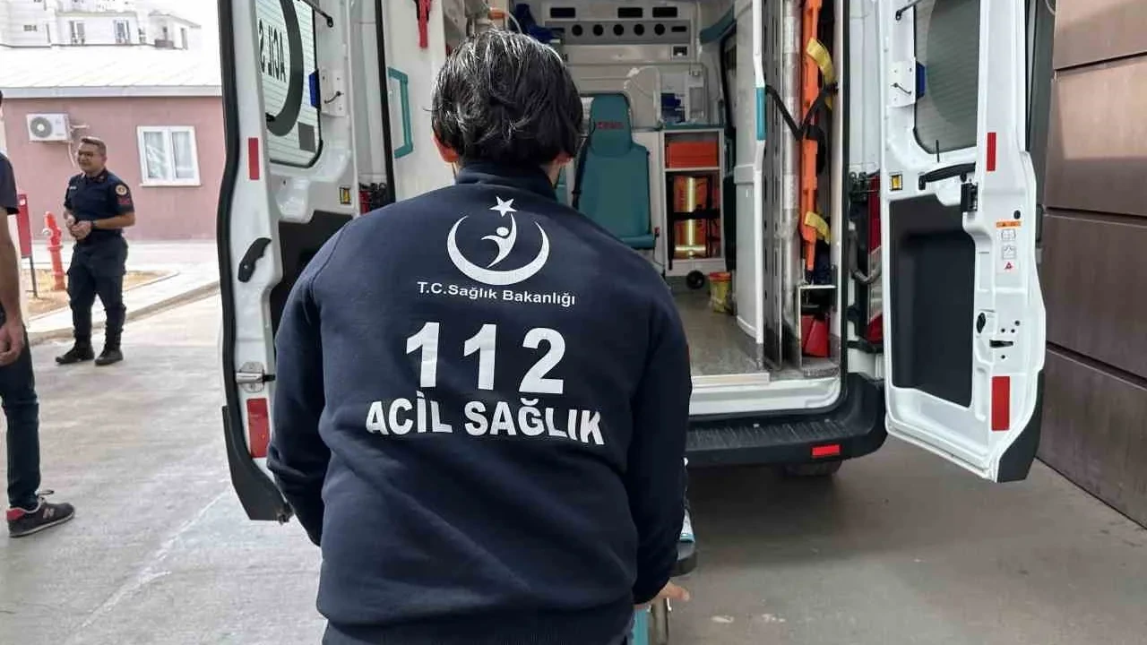 Şüpheli kaza: Kız çocuğu silahı temizlerken kendini vurdu