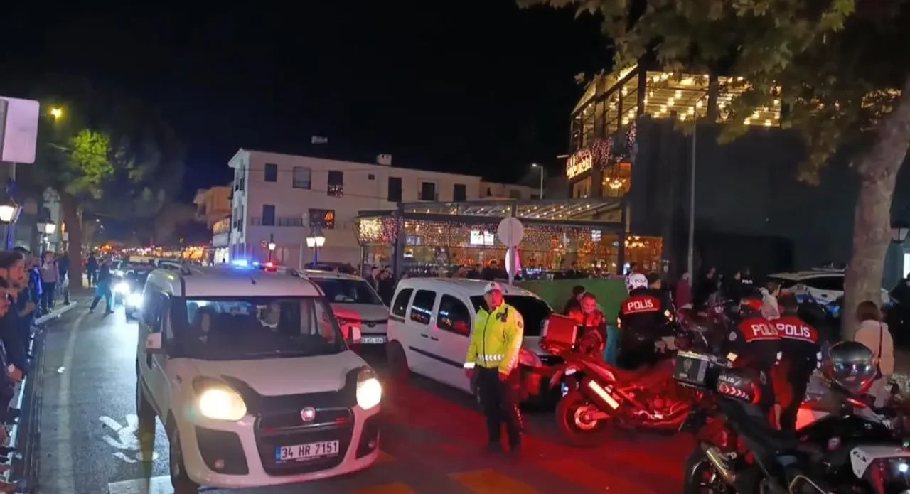 Tekirdağ'da Beşiktaş Fenerbahçe derbisi için taraftarlar birbirine girdi: Yaralılar var