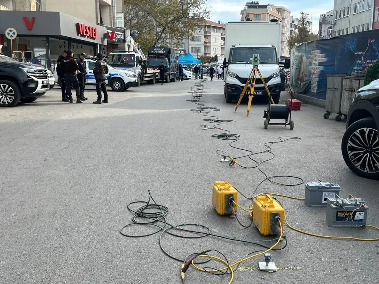 Uzman ekipler, Gebze'de 'sismik yansıma' ile yerin metrelerce altını inceliyor