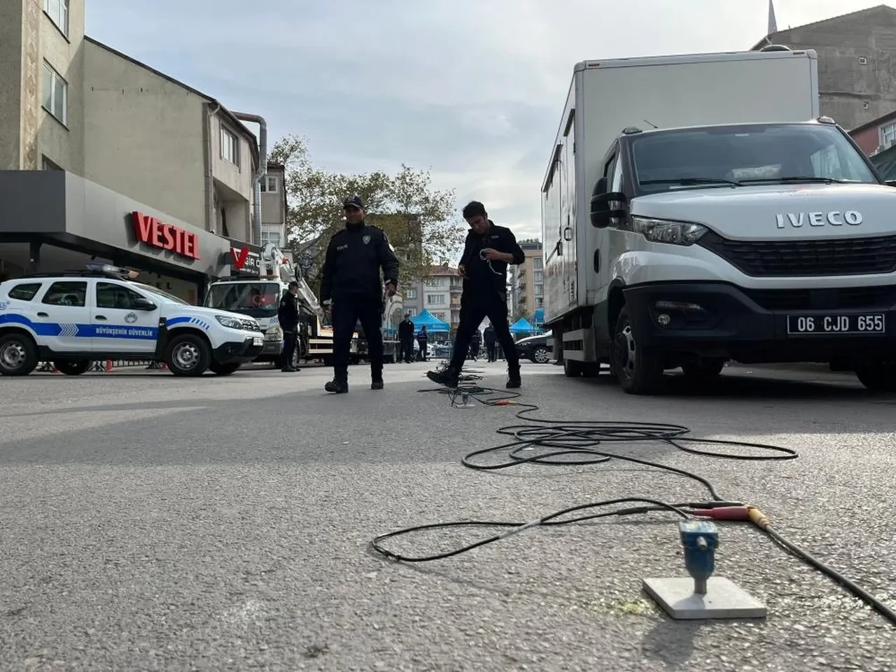 Uzman ekipler, Gebze'de 'sismik yansıma' ile yerin metrelerce altını inceliyor