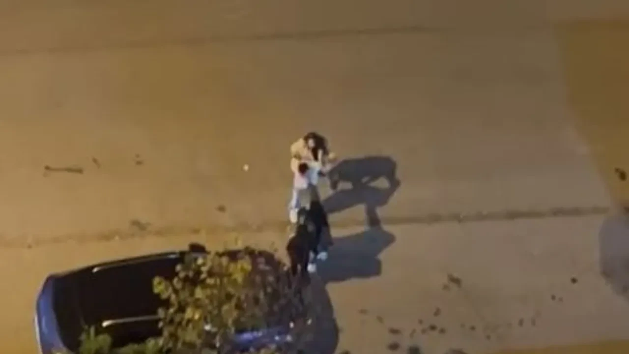 Aldatılan kadın çılgına döndü! Dehşet anları kameralara yansıdı