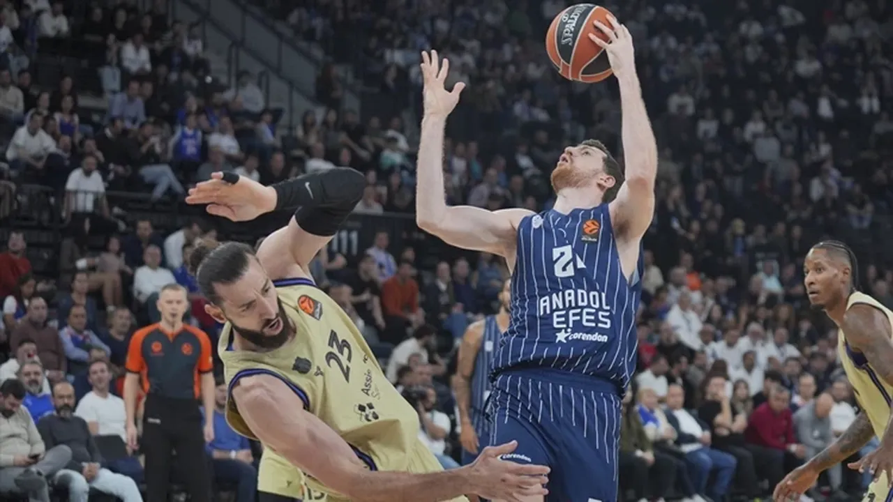 Anadolu Efes Barcelona maç skoru kaç kaç? Euroleague’de nefes kesen mücadele