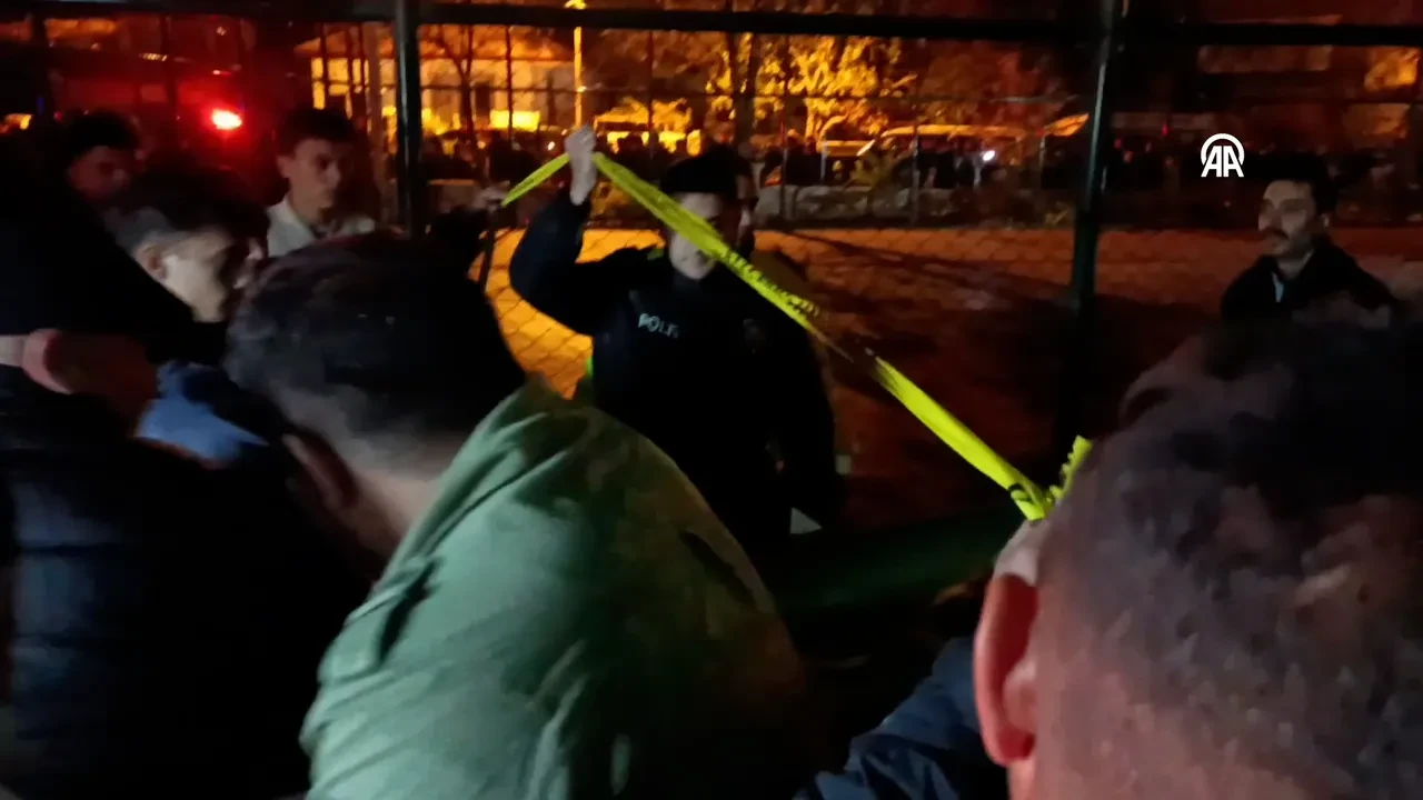 Annesinin çığlıkları kahretti! Okul bahçesindeki öğrenci hayatını kaybetti