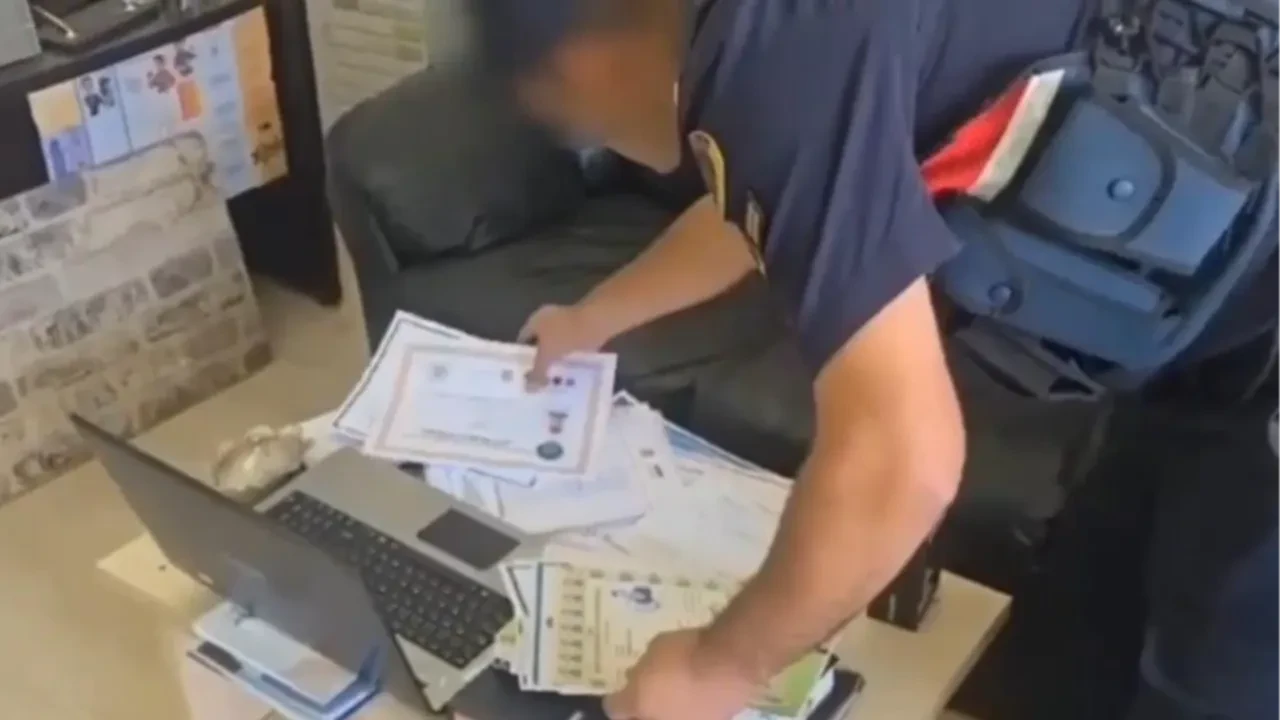 Ehliyetten SRC'ye ustalıktan kalfalığa! Sahte belge çetesine büyük darbe