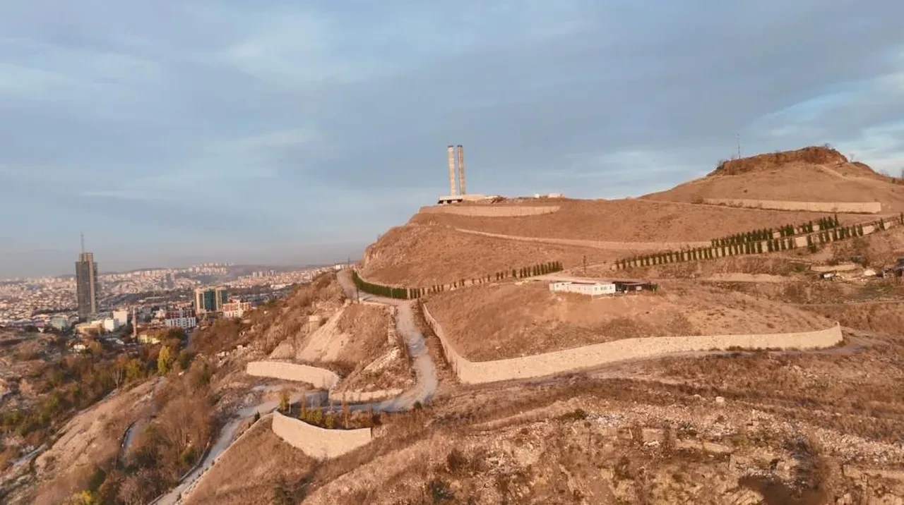 Hala tamamlanamadı! ABB'nin 100. Yıl Şükran Anıtı ve Şehitler Anıtı projesi tartışma konusu oldu! 