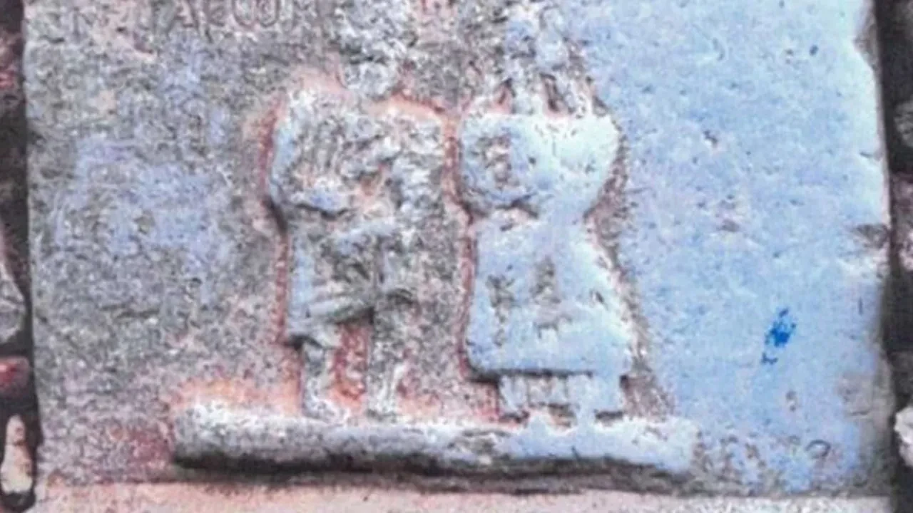 Köydeki tarihi taşı yerinden söken muhtar tutuklandı