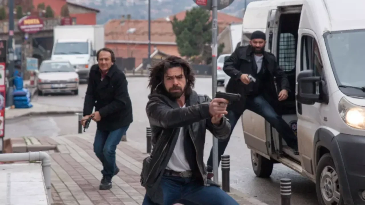 Kuruluş Orhan dizisine dahil olan Uğur Pektaş'ın son hali takipçilerini ikiye böldü 