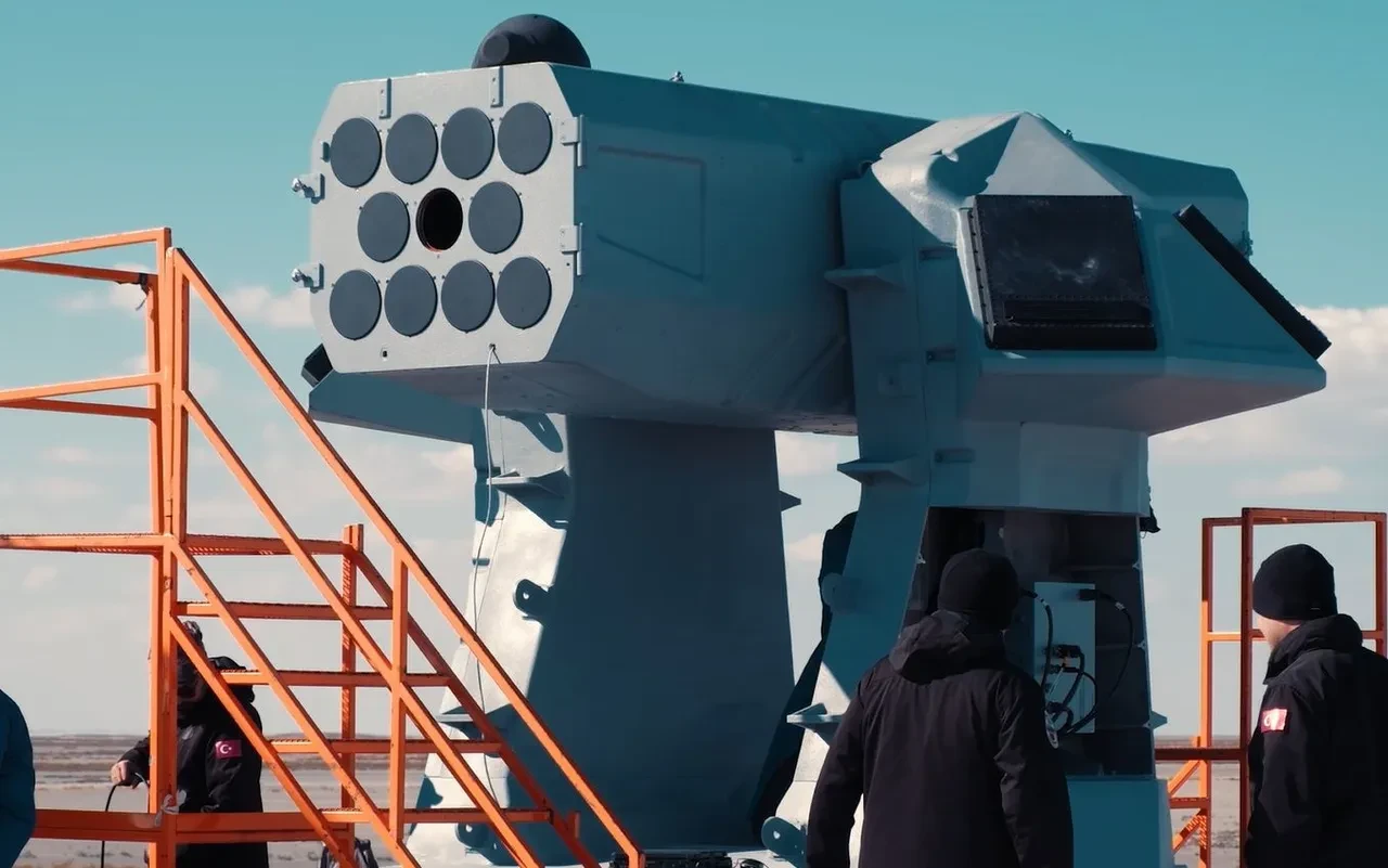 LEVENT Yakın Hava Savunma Sistemi ilk hava hedefini tam isabetle vurdu! 